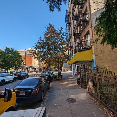 Appartement Fawlty Towers In Williamsburg à New York Extérieur photo
